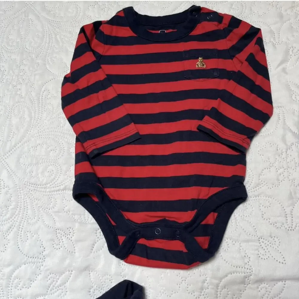 Gap Valentine's Day Bodysuit Bundle Size 6-12m